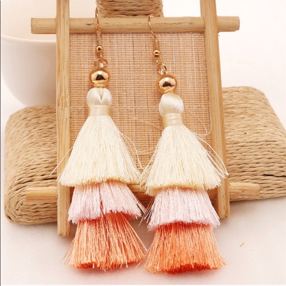 Tassel earrings - Picture 2 of 2